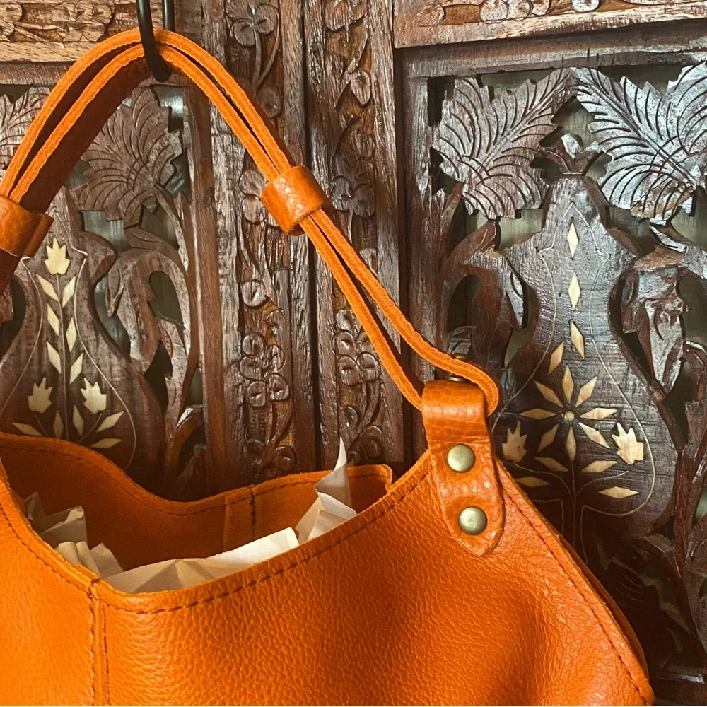 PORTLAND LEATHER COMPANY SMALL KANGAROO SHOULDER BAG IN KOI - Picture 6 of 10